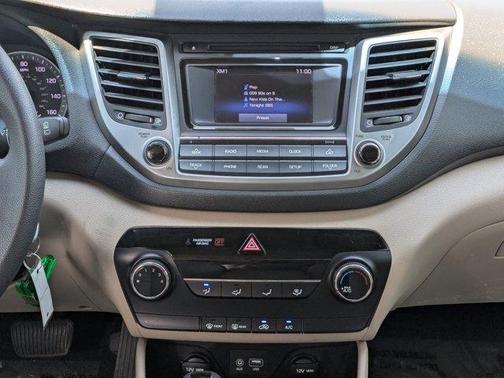 2017 Hyundai TUCSON SE