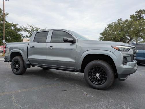 Sterling Gray Metallic 2026 Chevrolet Colorado LT