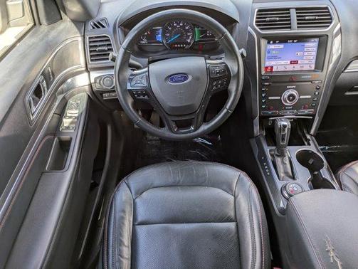 2019 Ford Explorer sport