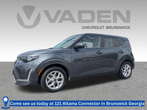 Gravity Gray 2023 Kia Soul LX