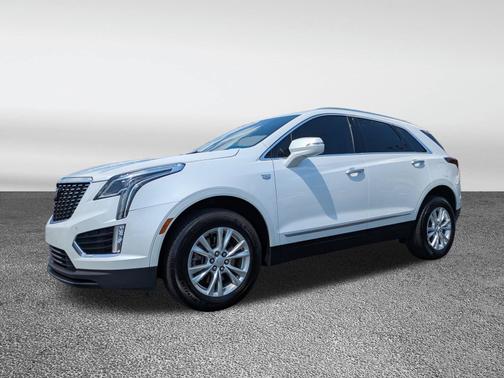 Crystal White Tricoat 2022 Cadillac XT5 Luxury