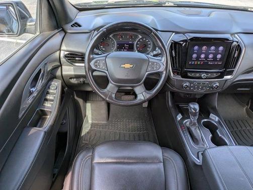 2022 Chevrolet Traverse LT Leather