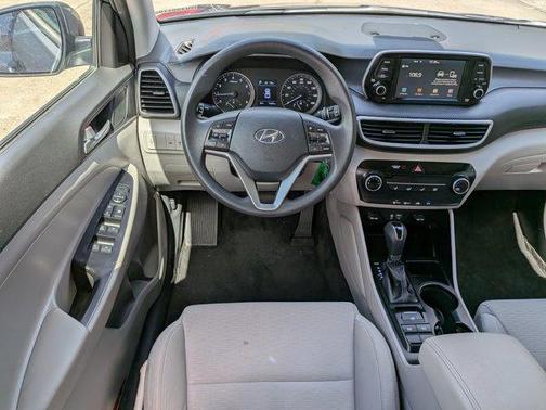 2021 Hyundai TUCSON SE