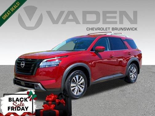 2022 Nissan Pathfinder SL