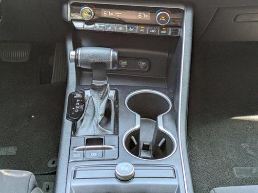 2022 Kia K5 LXS