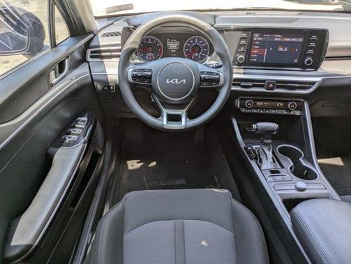 2022 Kia K5 LXS