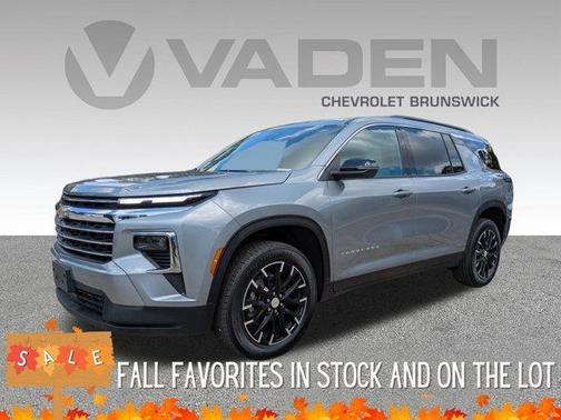 2025 Chevrolet Traverse LT