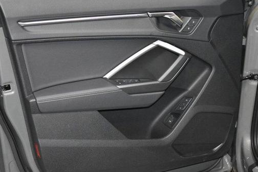 2024 Audi Q3 45 S line Premium