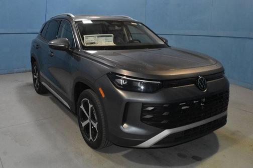 Platinum Gray Metallic 2026 Volkswagen Tiguan 2.0T SE
