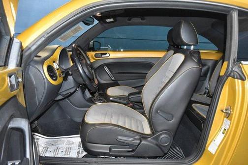 2016 Volkswagen Beetle 1.8T Dune