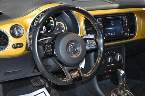 2016 Volkswagen Beetle 1.8T Dune