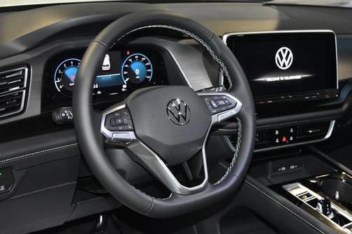 2026 Volkswagen Atlas Cross Sport 2.0T SE w/Technology