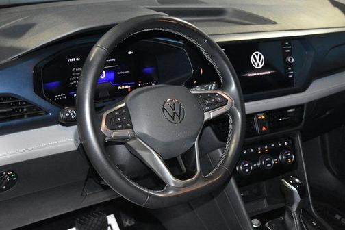 Deep Black Pearl Effect 2024 Volkswagen Taos 1.5T SE