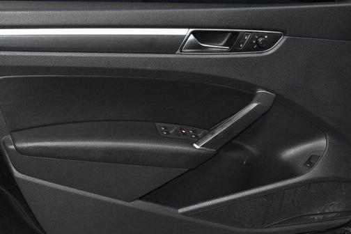 2018 Volkswagen Passat 2.0T R-Line