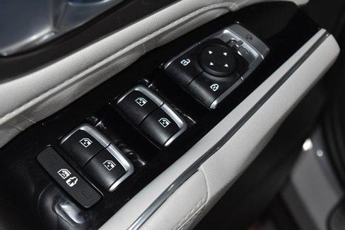 Wolf Gray 2023 Kia Sorento SX