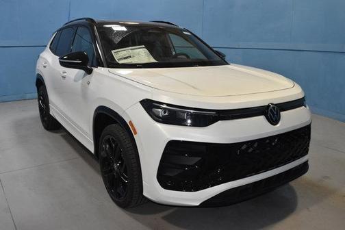 2025 Volkswagen Tiguan 2.0T SE R-Line Black
