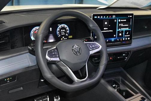2025 Volkswagen Tiguan 2.0T SE R-Line Black