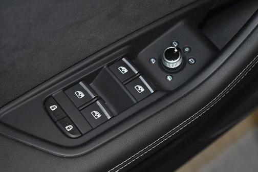 2022 Audi A4 45 S line Prestige