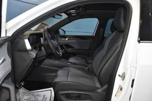 White 2026 Volkswagen Tiguan 2.0T SE R-Line Black