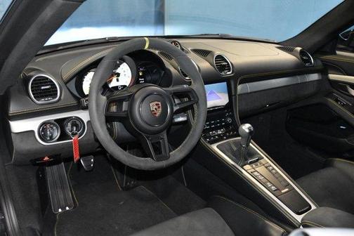 2023 Porsche 718 Cayman GT4