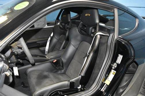 2023 Porsche 718 Cayman GT4