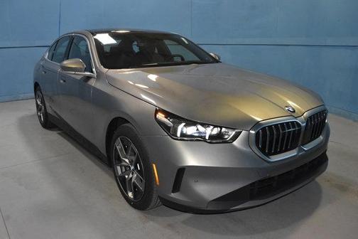 Gray Metallic 2026 BMW 530 i xDrive