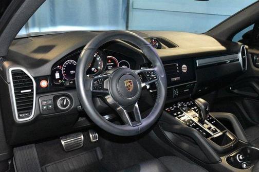 2023 Porsche Cayenne S Platinum Edition