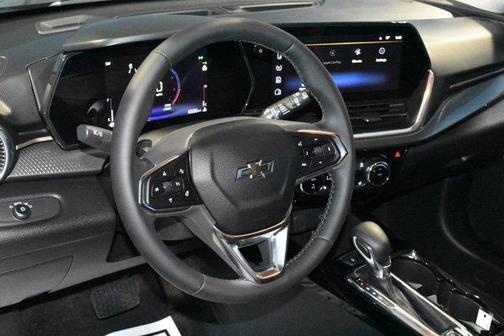 Mosaic Black Metallic 2025 Chevrolet Trax ACTIV