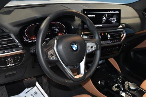 2024 BMW X4 xDrive30i