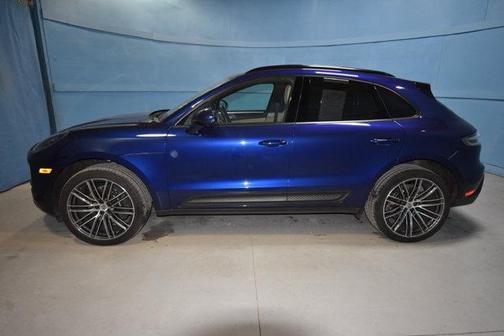 Gentian Blue Metallic 2025 Porsche Macan