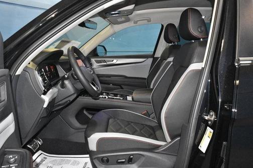 Black 2026 Volkswagen Atlas 2.0T Peak Edition