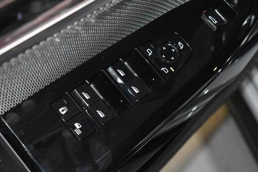 2026 BMW 740 i xDrive