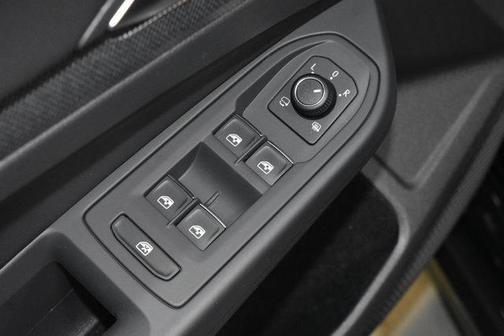 Black 2026 Volkswagen Golf R 2.0T