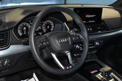 2024 Audi Q5 45 S line quattro Premium