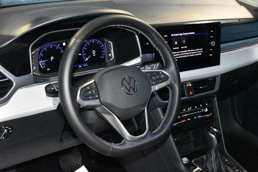 Platinum Gray Metallic 2025 Volkswagen Taos 1.5T SEL