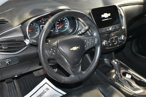 Mosaic Black Metallic 2017 Chevrolet Malibu 1LT