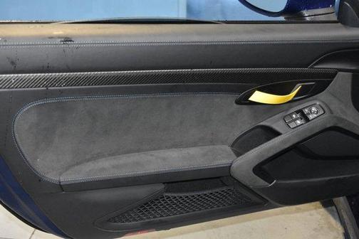 2024 Porsche 718 Cayman GT4 RS