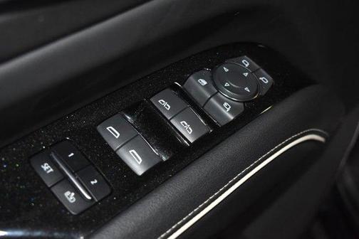 2023 Cadillac Escalade ESV Luxury