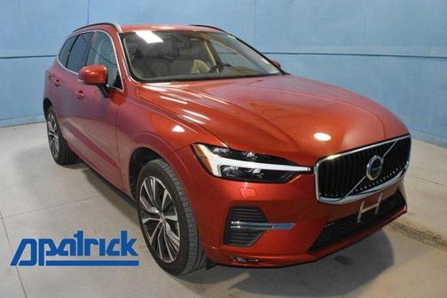 Fusion Red Metallic 2022 Volvo XC60 B5 Momentum