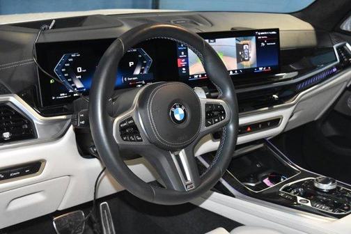 2024 BMW X7 M60i