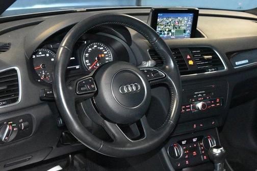 Daytona Gray Pearl Effect 2018 Audi Q3 2.0T Premium Plus