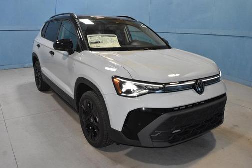 2025 Volkswagen Taos 1.5T SE Black