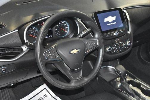 Summit White 2024 Chevrolet Malibu LT