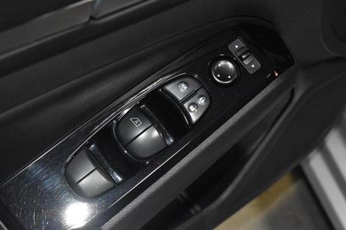 Brilliant Silver Metallic 2024 Nissan Altima 2.5 SR
