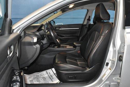 Brilliant Silver Metallic 2024 Nissan Altima 2.5 SR