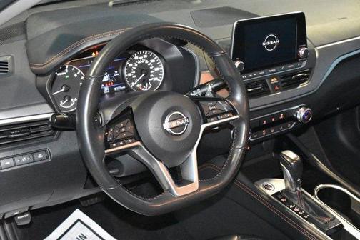 Brilliant Silver Metallic 2024 Nissan Altima 2.5 SR