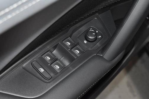Sandstone 2026 Volkswagen Tiguan 2.0T SE R-Line Black