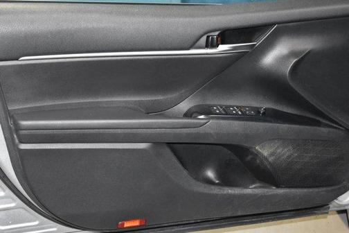2020 Toyota Camry Hybrid LE