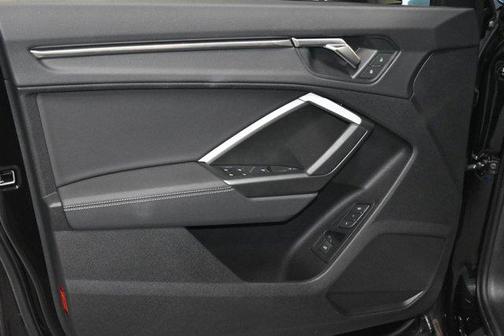 2025 Audi Q3 45 S line Premium