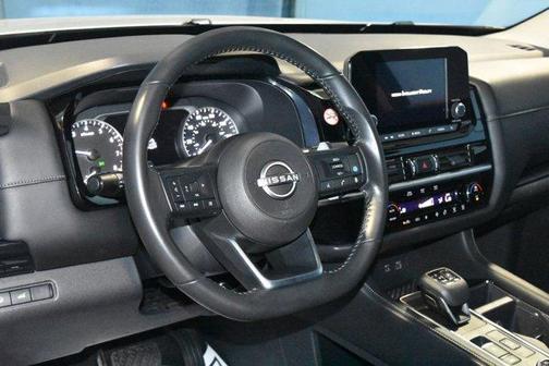Brilliant Silver Metallic 2025 Nissan Pathfinder SV